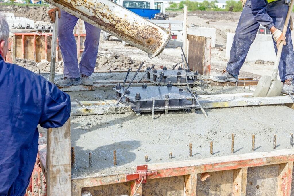 Мостовой бетон доставка АБС на стройку