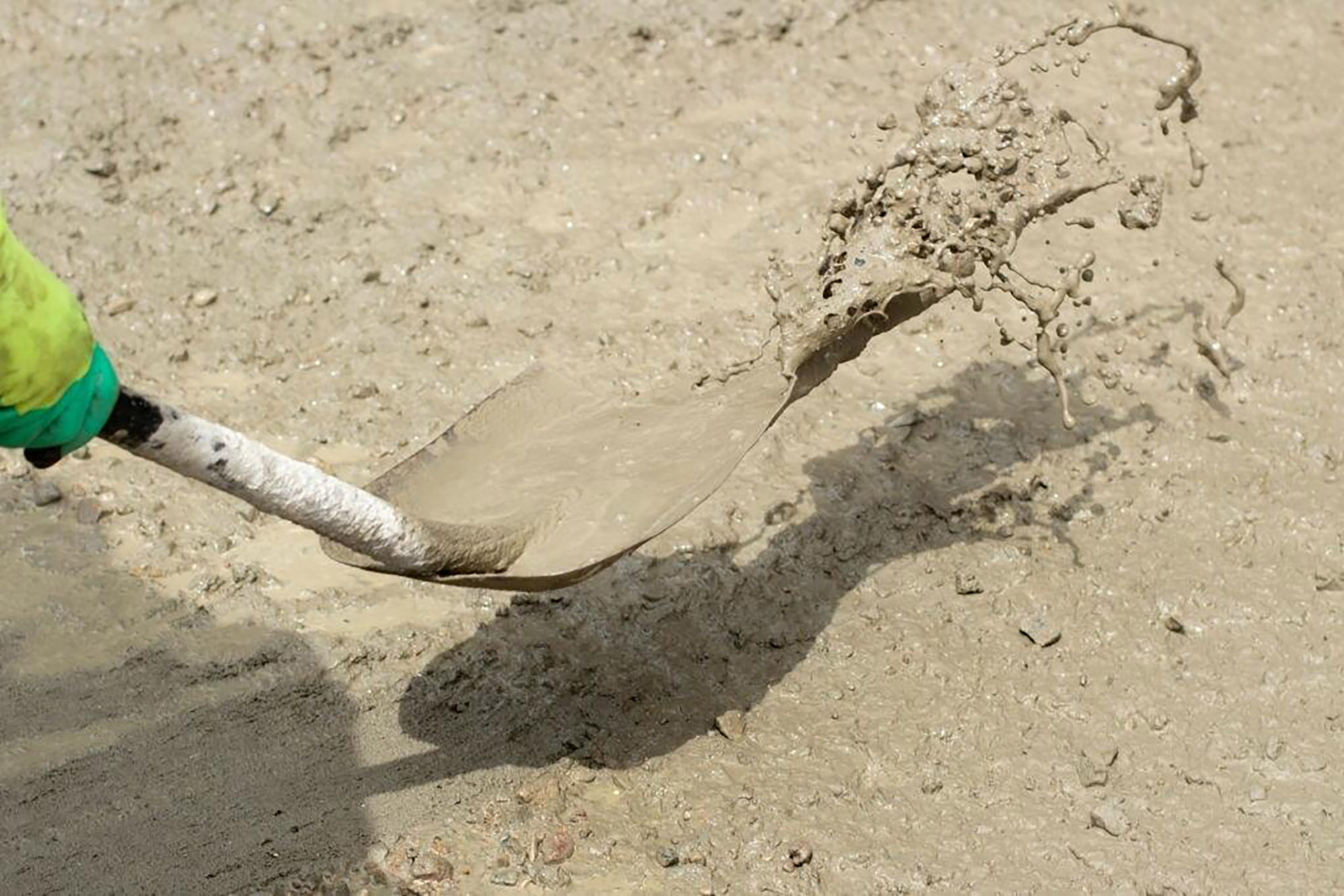 Пескобетон доставка лопатой