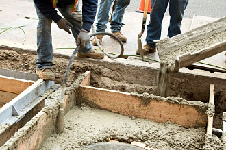 заливка бетона в опалубку