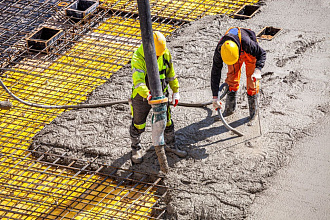 вибрирование бетонной смеси